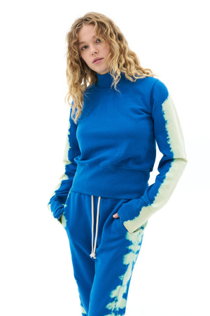 Discoloration Mock-neck Sweat