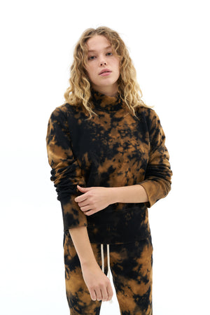 Discoloration Mock-neck Sweat